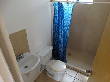 CASA EN FRACCIONAMIENTO COLINAS DE XOCHITEPEC EN MORELOS