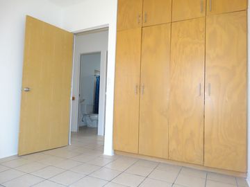 CASA EN FRACCIONAMIENTO COLINAS DE XOCHITEPEC EN MORELOS