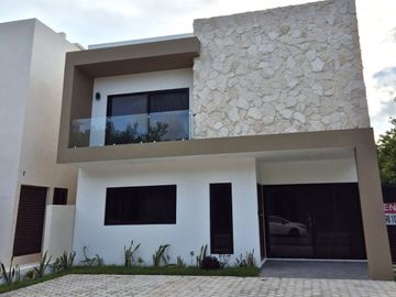 Casa Nueva Doble Altura en Vía Cumbres!