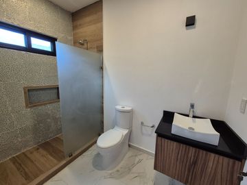 Casa Nueva Doble Altura en Vía Cumbres!