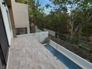 Casa Nueva Doble Altura en Vía Cumbres!