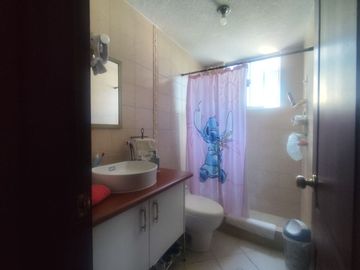 VENTA DE CASA CONJUNTO LE CHALET, AMAGASI DEL INCA, EMBAJADA AMERICANA