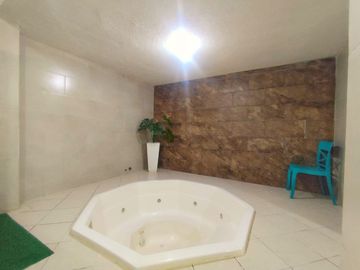 VENTA DE CASA CONJUNTO LE CHALET, AMAGASI DEL INCA, EMBAJADA AMERICANA