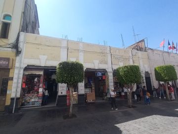 MERCADERES - Se Vende 744 m2   - Arequipa 📲 96186----  Mi WhatsApp: https://wa.link/0h----  ✅ Área de terreno 744 M2.(frentera 16 ml. - fondo 45 ml.