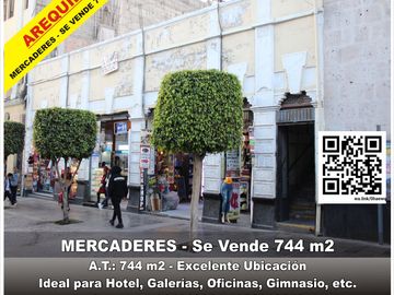 MERCADERES - Se Vende 744 m2   - Arequipa 📲 96186----  Mi WhatsApp: https://wa.link/0h----  ✅ Área de terreno 744 M2.(frentera 16 ml. - fondo 45 ml.