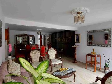 En venta casa bifamiliar barrio el cadillal