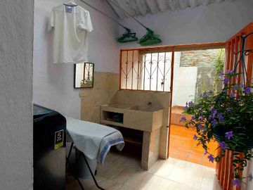 En venta casa bifamiliar barrio el cadillal