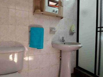 En venta casa bifamiliar barrio el cadillal