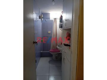 Venta de Casa de 3 Pisos en Ventanilla