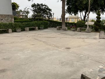 VENDO ACOGEDOR DPTO.  LOS ALAMOS SURCO 1ER PISO CON TERRAZA 3 DORM.