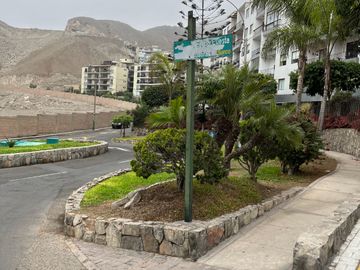 VENDO ACOGEDOR DPTO.  LOS ALAMOS SURCO 1ER PISO CON TERRAZA 3 DORM.