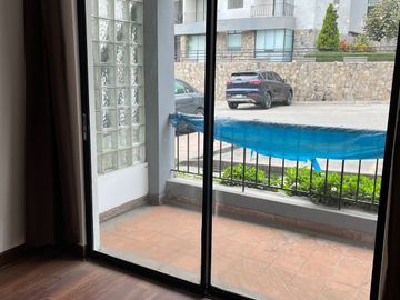 VENDO ACOGEDOR DPTO.  LOS ALAMOS SURCO 1ER PISO CON TERRAZA 3 DORM.