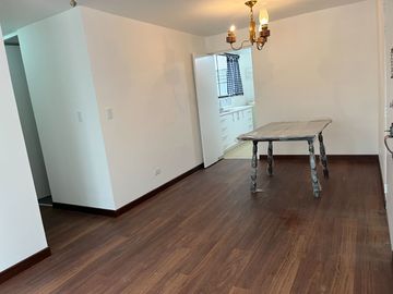VENDO ACOGEDOR DPTO.  LOS ALAMOS SURCO 1ER PISO CON TERRAZA 3 DORM.