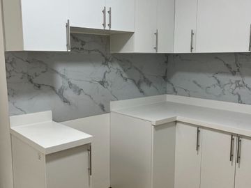 VENDO ACOGEDOR DPTO.  LOS ALAMOS SURCO 1ER PISO CON TERRAZA 3 DORM.
