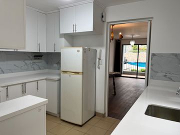 VENDO ACOGEDOR DPTO.  LOS ALAMOS SURCO 1ER PISO CON TERRAZA 3 DORM.