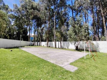 Vendo casa esquinera en Capelo Valle de los Chillos
