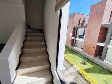 Vendo casa esquinera en Capelo Valle de los Chillos