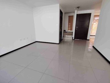 Vendo casa esquinera en Capelo Valle de los Chillos