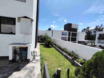 Vendo casa esquinera en Capelo Valle de los Chillos