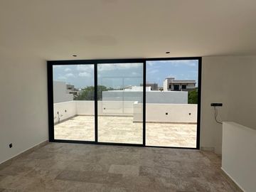 Hermosa Casa Nueva en Vía Cumbres! 4 Habitaciones 6 Baños!