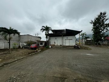 Venta Propiedad 2000 m² Infraestructura y Maquinas Fábrica de Hielo Negociable