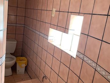 Local Comercial de 145 m² en Av Principal de San Bartolo
