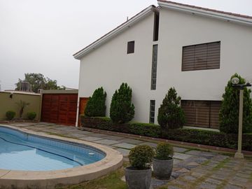 Venta de casa en el Sol de la molina .