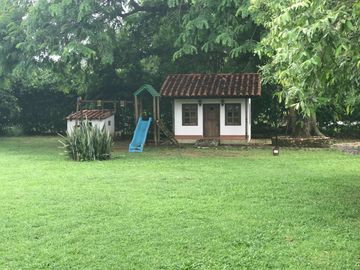 Oportunidad: Preciosa Casa Finca en zona de alta valorización.