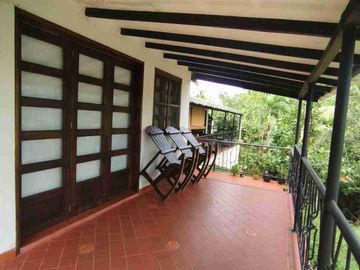 Oportunidad: Preciosa Casa Finca en zona de alta valorización.