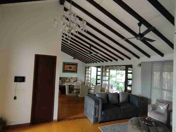 Oportunidad: Preciosa Casa Finca en zona de alta valorización.