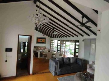 Oportunidad: Preciosa Casa Finca en zona de alta valorización.