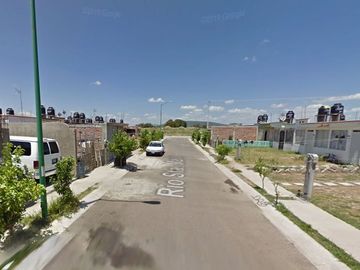 OY CASA ADJUDICADA LISTA PARA CESIONAR FRACC VILLAS DE SAN CAYETANO, IRAPUATO, GUANAJUATO