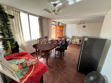 OCASIÓN VENDO SURCO 170m2 1ER PISO DEPA + 2 COCHERAS X PARQUE DE LA AMISTAD