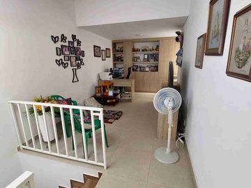 VENTA HERMOSA CONFORTABLE CASA 2 PLANTAS EXTERNA CANEY SUR CALI