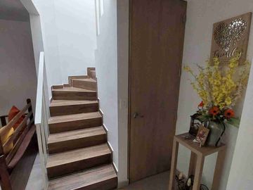 VENTA HERMOSA CONFORTABLE CASA 2 PLANTAS EXTERNA CANEY SUR CALI