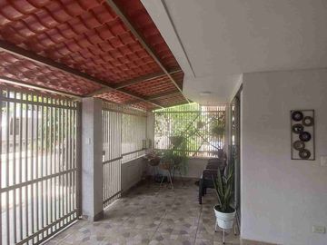 VENTA HERMOSA CONFORTABLE CASA 2 PLANTAS EXTERNA CANEY SUR CALI