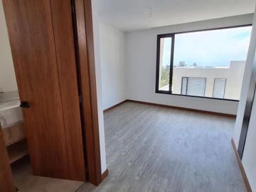 VENTA HERMOSAS CASAS POR ESTRENAR SECTOR NAYON