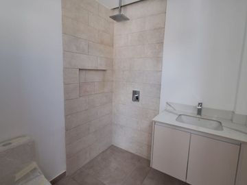 VENTA HERMOSAS CASAS POR ESTRENAR SECTOR NAYON