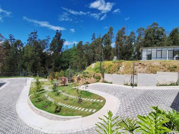 VENTA HERMOSAS CASAS POR ESTRENAR SECTOR NAYON