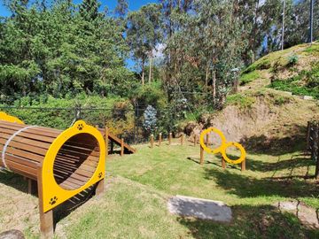 VENTA HERMOSAS CASAS POR ESTRENAR SECTOR NAYON