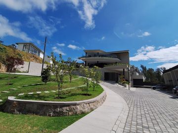 VENTA HERMOSAS CASAS POR ESTRENAR SECTOR NAYON