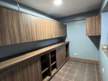 FOR SALE: PREMIUM 2 STOREY MODERN HOUSE & LOT WITH BASEMENT PARKING
