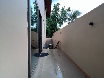 FOR SALE: PREMIUM 2 STOREY MODERN HOUSE & LOT WITH BASEMENT PARKING