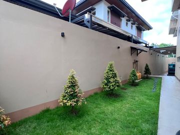 FOR SALE: PREMIUM 2 STOREY MODERN HOUSE & LOT WITH BASEMENT PARKING