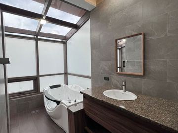 FOR SALE: PREMIUM 2 STOREY MODERN HOUSE & LOT WITH BASEMENT PARKING