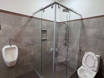 FOR SALE: PREMIUM 2 STOREY MODERN HOUSE & LOT WITH BASEMENT PARKING