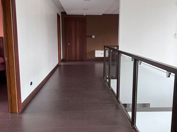 FOR SALE: PREMIUM 2 STOREY MODERN HOUSE & LOT WITH BASEMENT PARKING