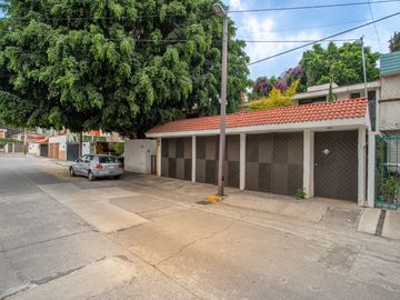 Casa en venta Colon de Echegaray 3 Rec, 3 autos, 2.5 baños, remodelada hace 3 años