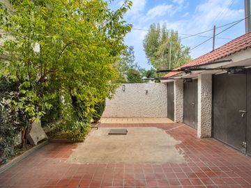 Casa en venta Colon de Echegaray 3 Rec, 3 autos, 2.5 baños, remodelada hace 3 años