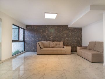 Casa en venta Colon de Echegaray 3 Rec, 3 autos, 2.5 baños, remodelada hace 3 años